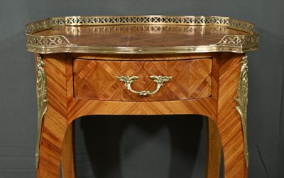Kleiner Salontisch aus Rosenholz - Mitte 20.
