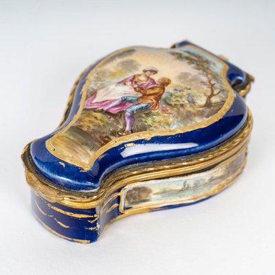 Miniature Coffret à Bijoux De Forme Mouvementé En Porcelaine Bleu, XIXème Siècle