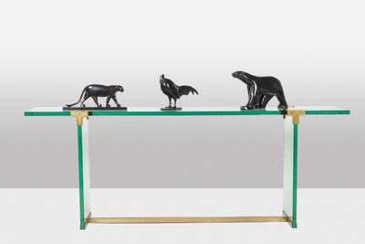 Peter Ghyczy. Console en verre et laiton doré. Années 1970. LS61102051G