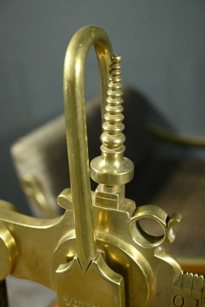 Balance de Jockey en Noyer, estampillée Youngs, époque Victorienne – 1860