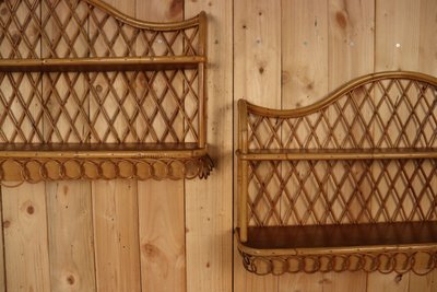 Grande coppia di mensole da parete in rattan attribuite a Audoux Minnet