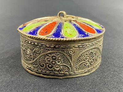 Berber box in silver-chased metal enhanced with polychrome enamel