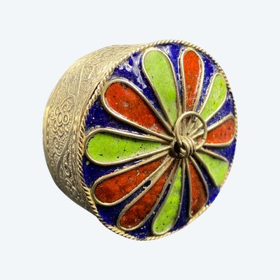Berber box in silver-chased metal enhanced with polychrome enamel