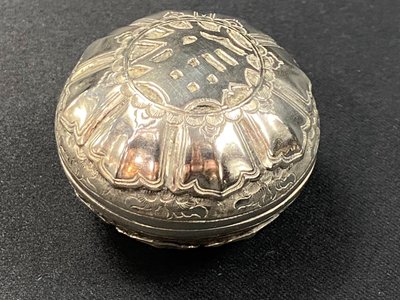 Boite à opium en argent massif Chine XIXe