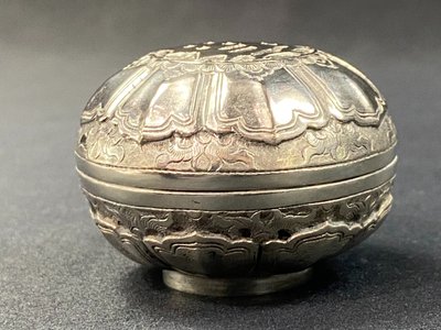 Boite à opium en argent massif Chine XIXe