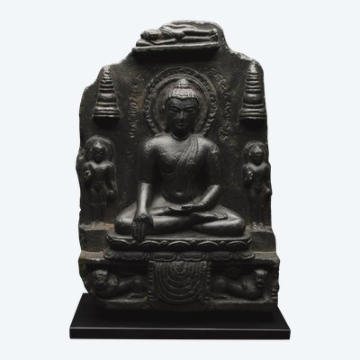 Inde, Dynastie Pāla-Sena, Xème-XIIème siècle, Fragment de stèle en pierre représentant Bouddha