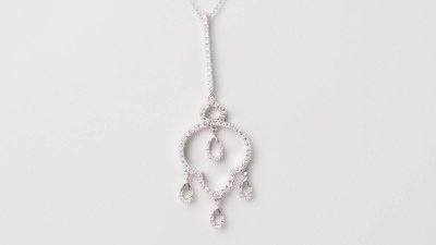 Collana in oro bianco e diamanti
