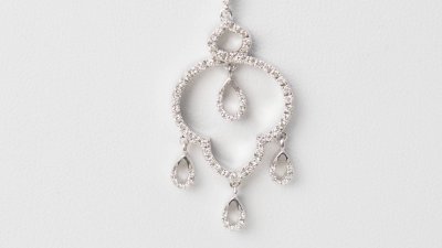 Collana in oro bianco e diamanti