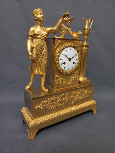 Pendeluhr aus der Zeit Charles X Bronze Vergoldet