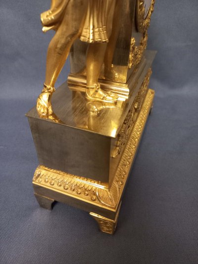 Pendeluhr aus der Zeit Charles X Bronze Vergoldet