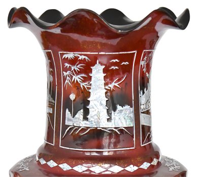 Important vase de Chine en carton bouilli, fibre et marqueterie de nacre