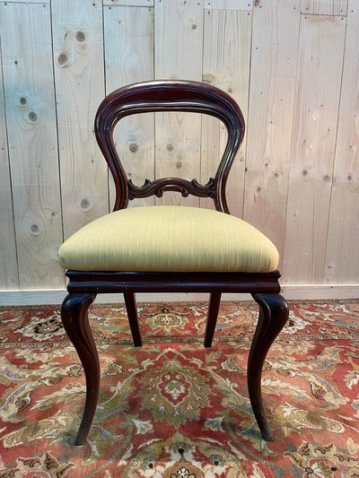 Suite de 6 chaises Louis XV en acajou 