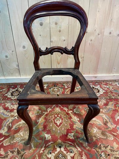 Suite de 6 chaises Louis XV en acajou 