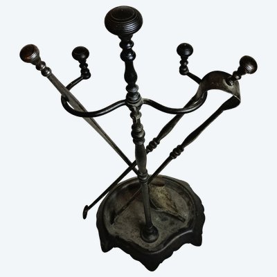 Caminetto in ferro battuto nero d'epoca Luigi Filippo del XIX secolo