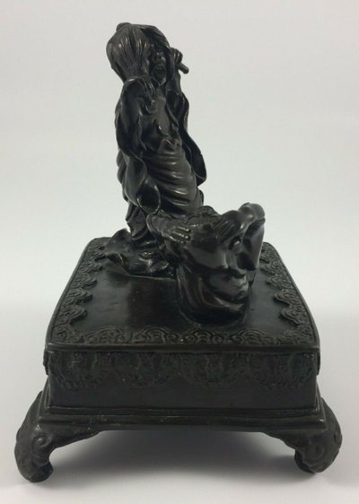 Bronze Japon patine chocolatée sorcière jeteuse de sorts XIXe