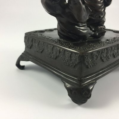 Bronze Japon patine chocolatée sorcière jeteuse de sorts XIXe
