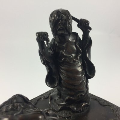 Bronze Japon patine chocolatée sorcière jeteuse de sorts XIXe