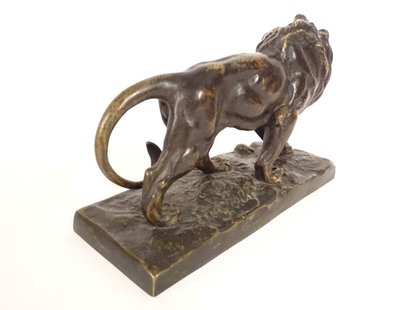 Scultura in bronzo Hippolyte Marius Galy Leone ruggente Animale XIX secolo