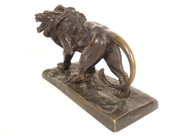 Scultura in bronzo Hippolyte Marius Galy Leone ruggente Animale XIX secolo