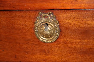 Scrivania a schiena d'asino in mogano massiccio Luigi XVI del XVIII secolo