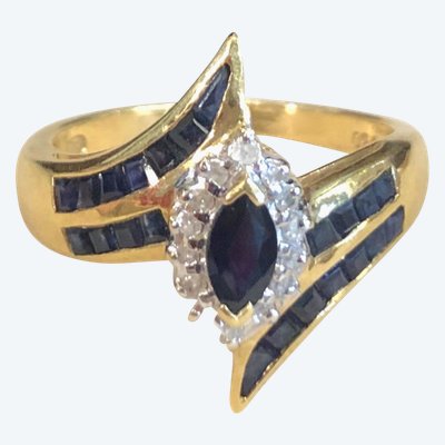 Anello con zaffiro e diamante