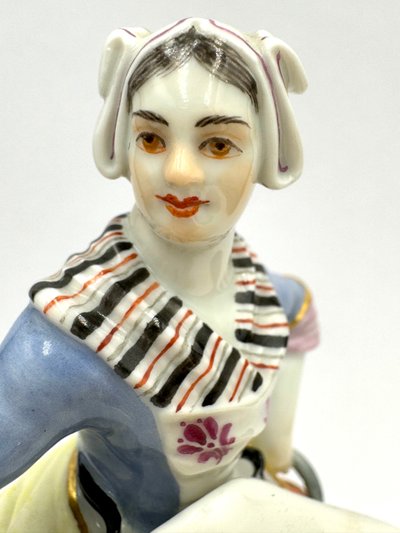 Meissen - Les Cris De Paris, Vendeuse De Fruits (Obstverkäuferin)
