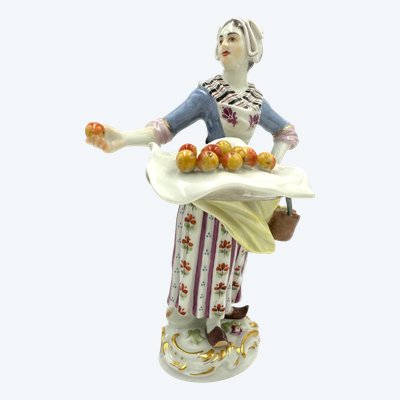 Meissen - Les Cris De Paris, Vendeuse De Fruits (Obstverkäuferin)