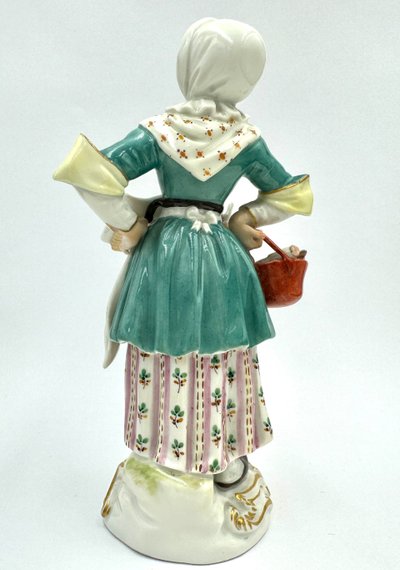 Meissen - Les Cris De Paris, Vendeuse De Poisson
