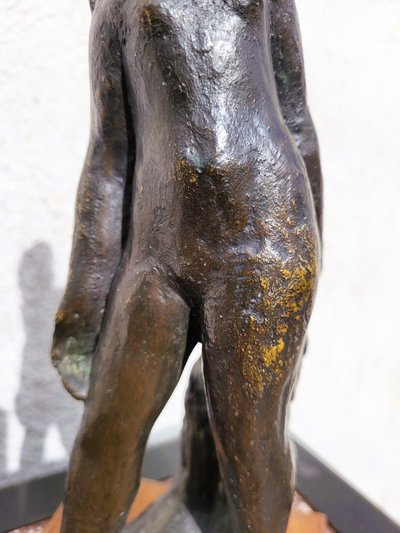 G Kolbic, Donna nuda in bronzo, inizio XX secolo