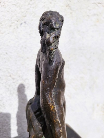 G Kolbic, Donna nuda in bronzo, inizio XX secolo