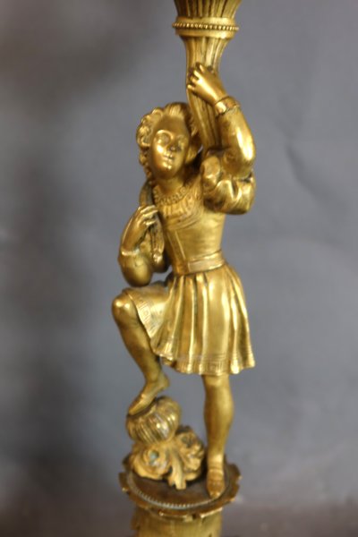 Coppia di candelabri in bronzo dorato XIX secolo