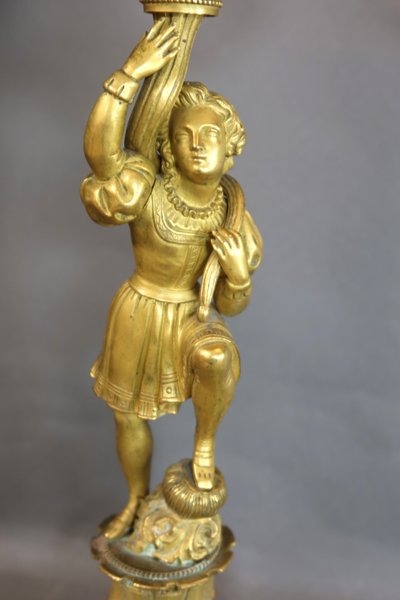 Coppia di candelabri in bronzo dorato XIX secolo