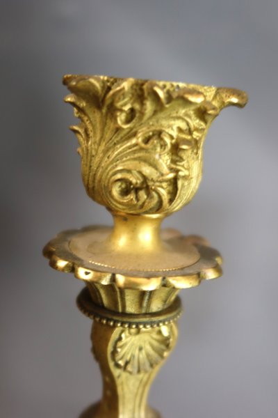 Coppia di candelabri in bronzo dorato XIX secolo