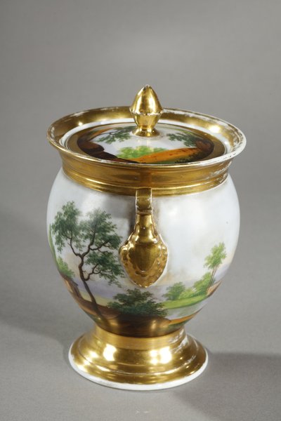 PARIS PORCELAIN SERVICE WITH LANDSCAPE DECORATION