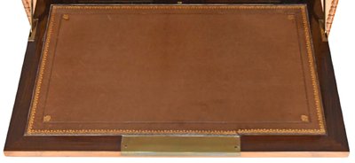 Secrétaire en placage de bois de loupe d'époque Restauration