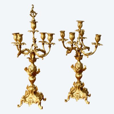 Coppia di candelieri in bronzo stile Rocaille