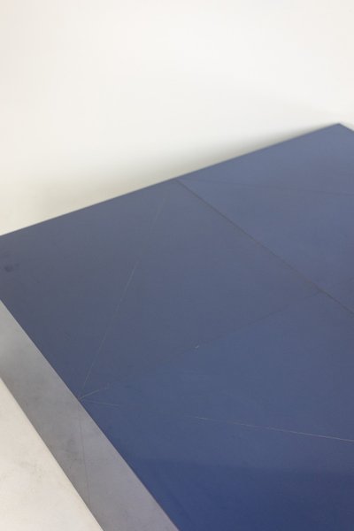 Maison Jansen. Table basse bleue de forme carrée. Années 1970. LS6179406G