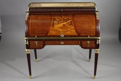 Bureau à cylindre de style Louis XVI en marqueterie et bronzes dorés, fin XIXe siècle
