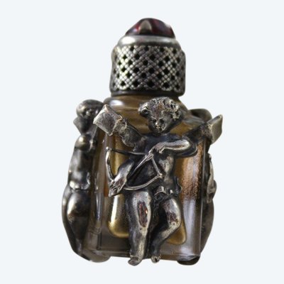 Flacon à parfum miniature en verre et monture en argent "Cupidon" fin 19ème siècle