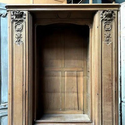 Meuble bibliothèque en chêne dans l’esprit Jansen