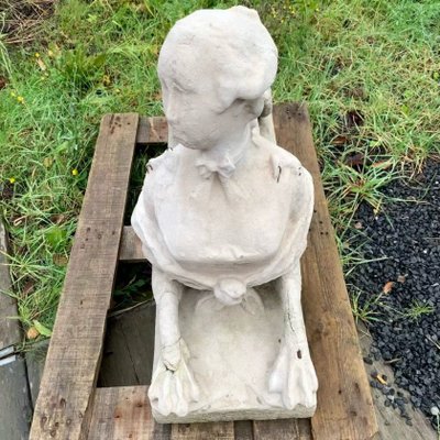 Coppia di statue Chimera in pietra ricostruita nello stile del XIX secolo