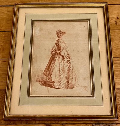 Femme en Pied de Profil portant un Chapeau