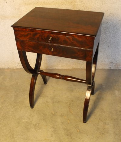 Work table, work table, small side table in mahogany, Empire style, 19th century
