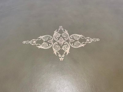 Bureau de style Louis XVI en merisier et cuir vert