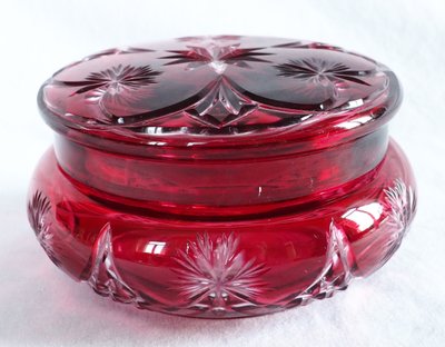 Scatola porta caramelle in cristallo Baccarat con sovrapposizione rosa - etichetta di carta