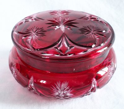 Scatola porta caramelle in cristallo Baccarat con sovrapposizione rosa - etichetta di carta