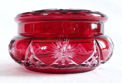 Scatola porta caramelle in cristallo Baccarat con sovrapposizione rosa - etichetta di carta