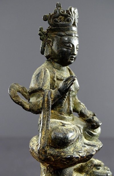 Chine, Dynastie Ming, Fin Du XIVème-début Du XVème, Statuette En Bronze De Majushri Sur Un Lion.
