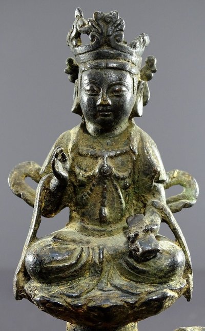 Chine, Dynastie Ming, Fin Du XIVème-début Du XVème, Statuette En Bronze De Majushri Sur Un Lion.
