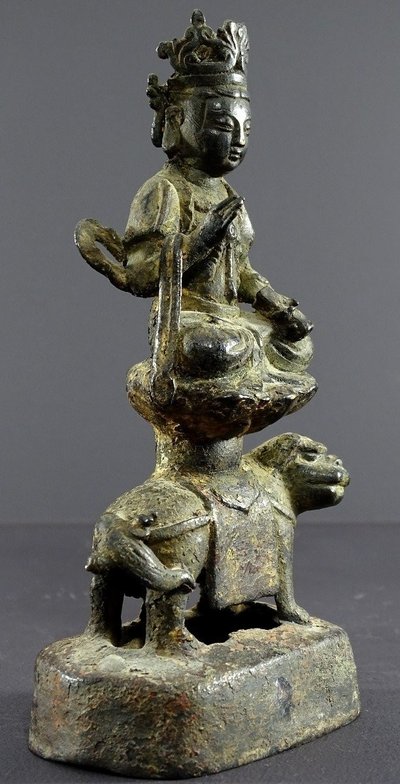 Chine, Dynastie Ming, Fin Du XIVème-début Du XVème, Statuette En Bronze De Majushri Sur Un Lion.